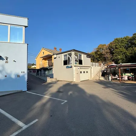 Apartament Ha-lu