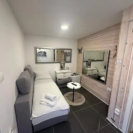 Ha-lu Apartament